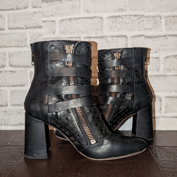 FreeBird JULIA Black Bootie size 9 - Picture 9 of 14